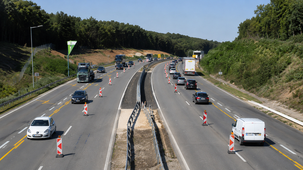 Mészáros Lőrincék kedvéért lazítottak a szabályokon: Vitézy szerint ezért bénul meg az M1-es